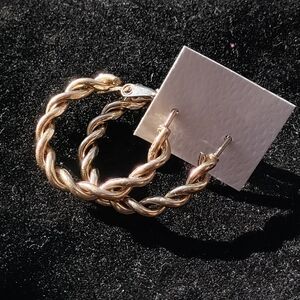 NEW Elegant Gold-tone Weave Hoop Earrings